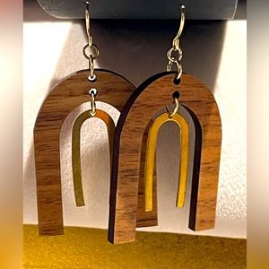 BOHO CHIC METAL AND WOOD RAINBOW EARRINGS new boutique gift